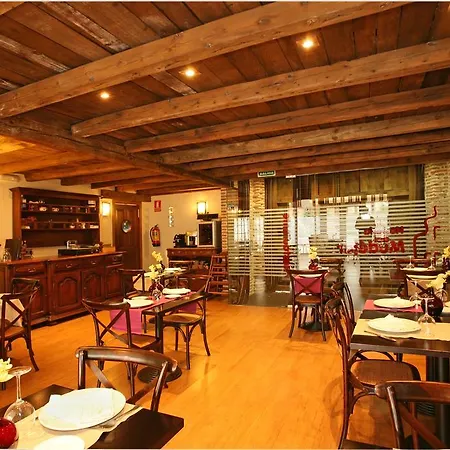 Del Mudejar Otel Velayos